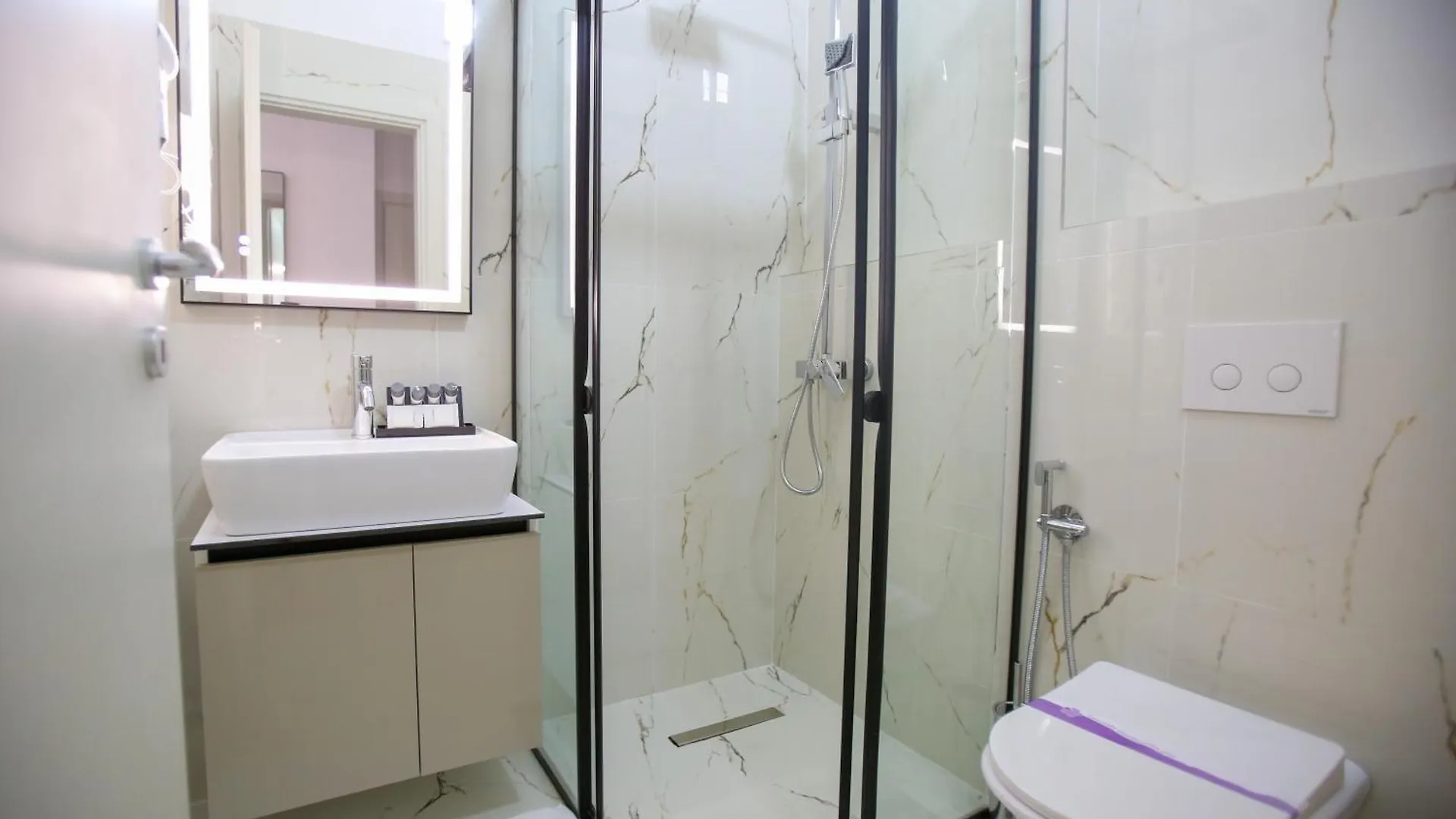 Vala Boutique Hotel Vlorë